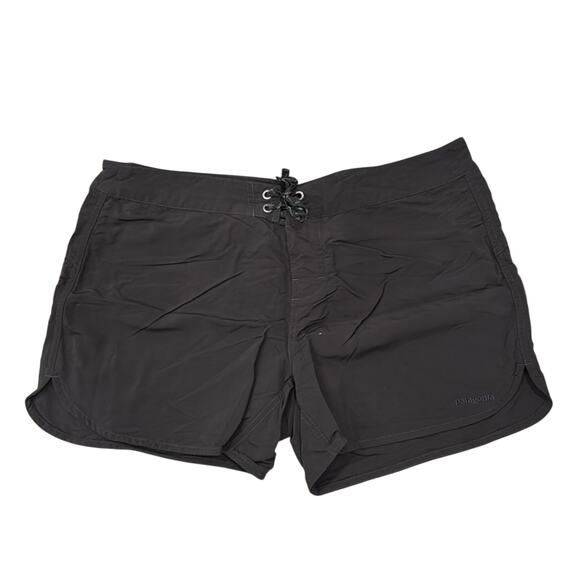 Patagonia Women's Wavefarer Boardshorts 4.5" Black Size 14 - Picture 1 of 11